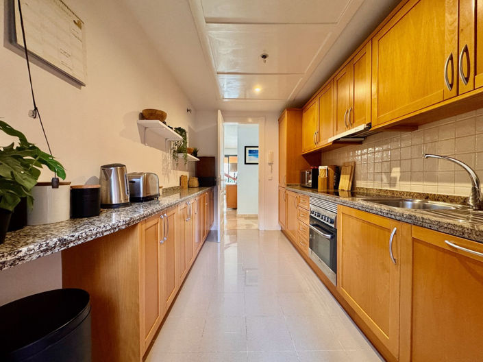 Image No.19-2 Bed Property for sale