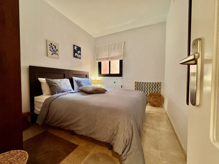 Image No.25-2 Bed Property for sale