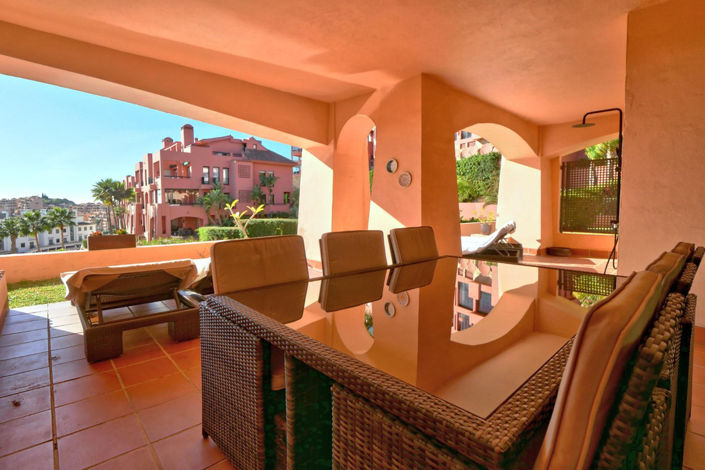 Image No.8-2 Bed Property for sale