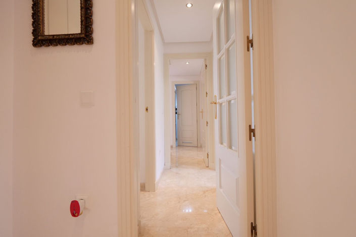 Image No.12-2 Bed Property for sale