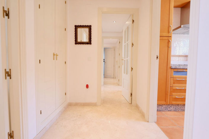 Image No.4-2 Bed Property for sale