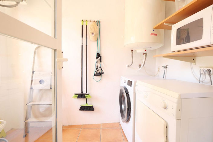 Image No.33-2 Bed Property for sale