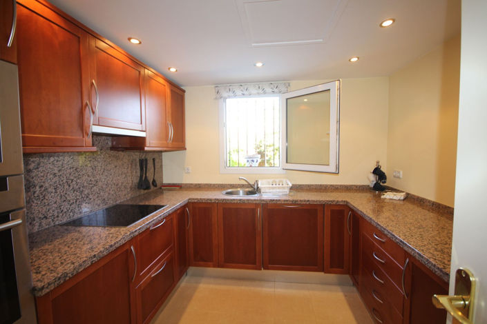 Image No.22-3 Bed Property for sale