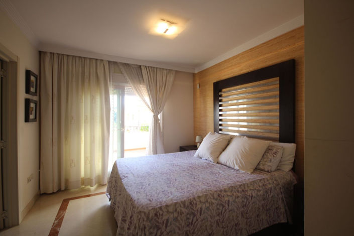 Image No.31-3 Bed Property for sale