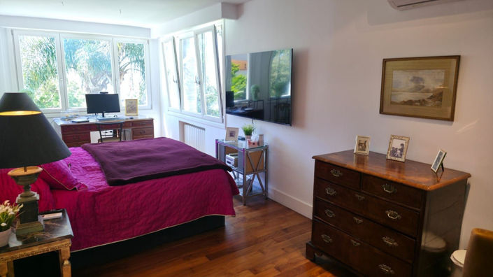 Image No.20-4 Bed Property for sale