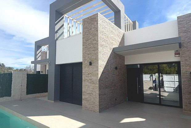 Image No.2-3 Bed Chalet for sale