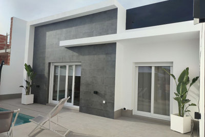 1-1109468111-6204152334d1