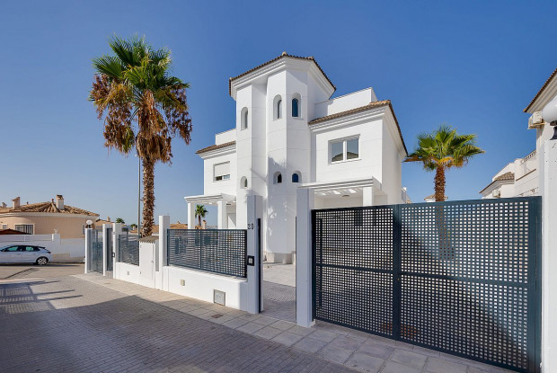 Image No.16-2 Bed Chalet for sale