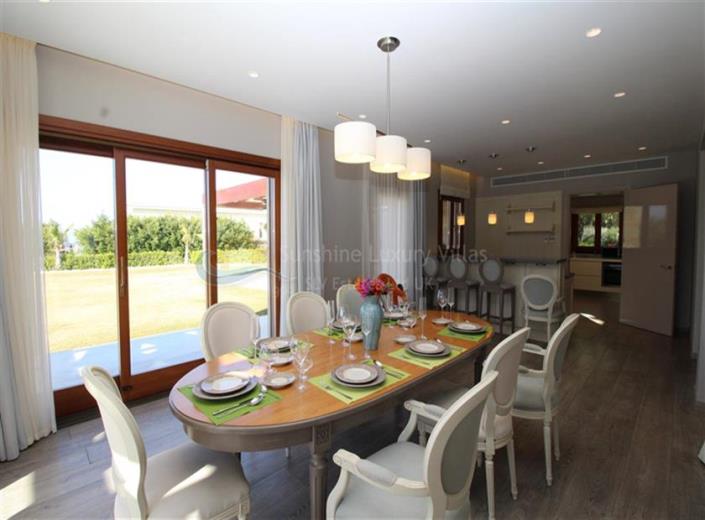 Image No.4-6 Bed Villa / Detached for sale