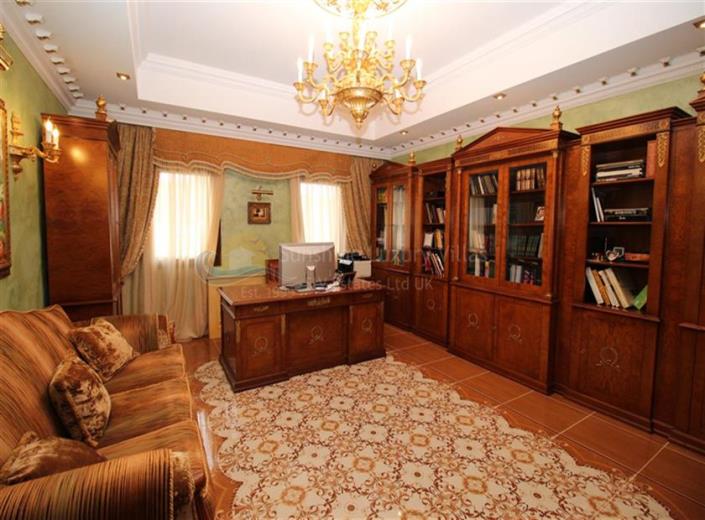 Image No.8-6 Bed Villa for sale