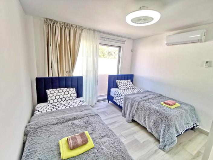 Image No.18-5 Bed Villa for sale