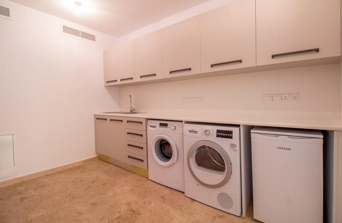 Image No.20-4 Bed House/Villa for sale