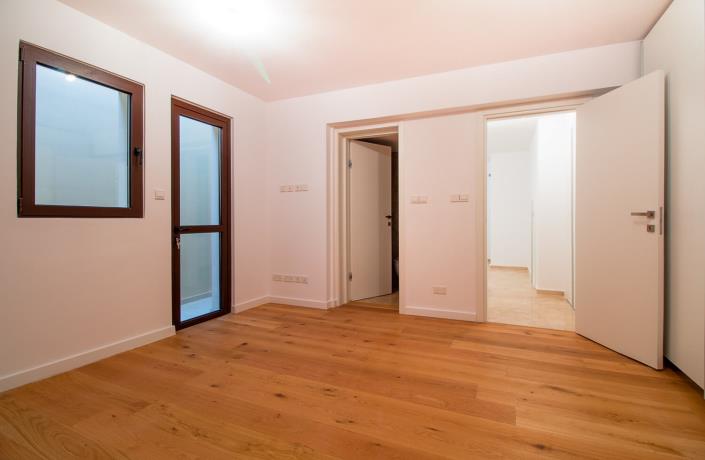 Image No.19-4 Bed House/Villa for sale