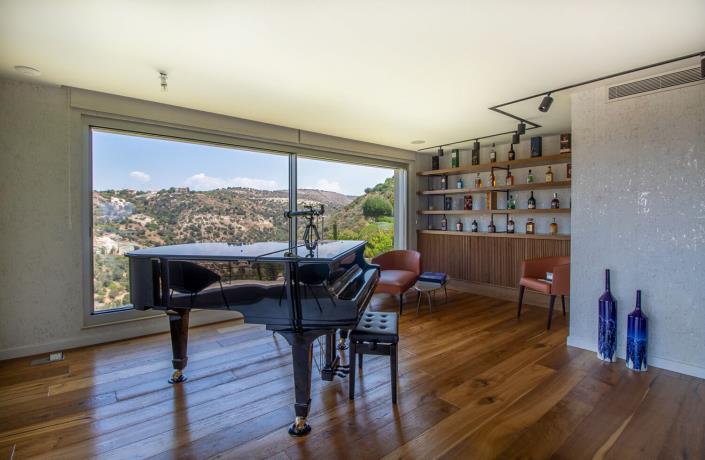 Image No.3-4 Bed Villa for sale