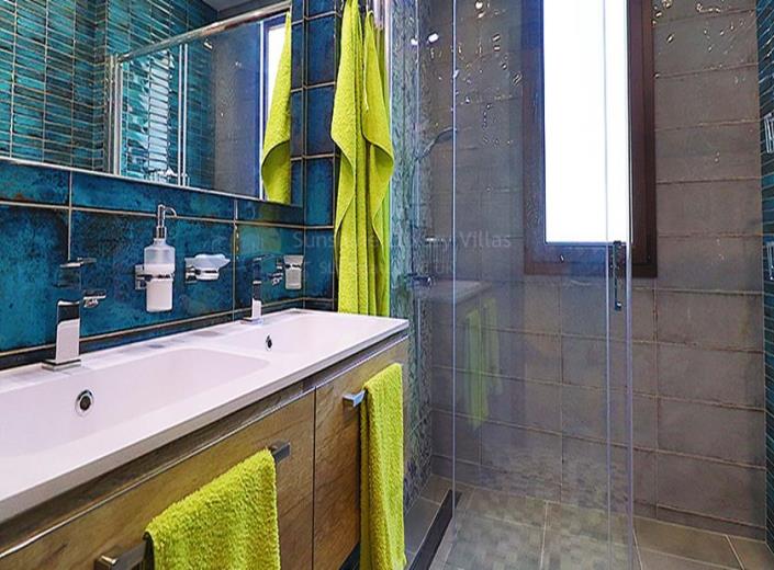 Image No.15-5 Bed House/Villa for sale