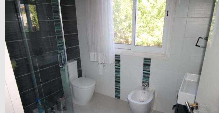 Image No.12-5 Bed Villa for sale