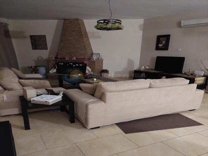 Image No.3-9 Bed Apartment for sale