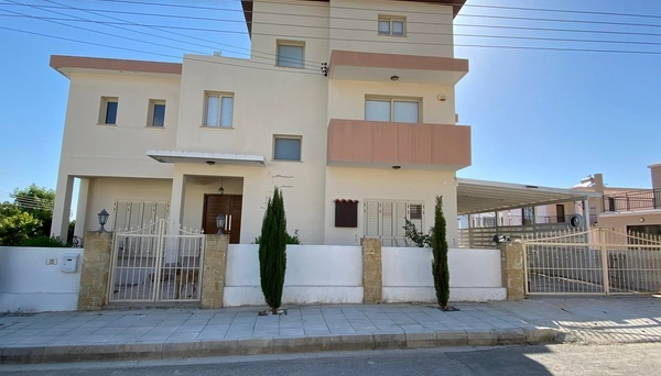 Image No.1-5 Bed House/Villa for sale