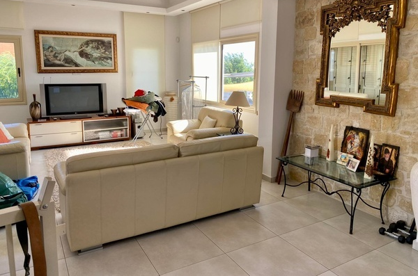 Image No.6-5 Bed House/Villa for sale