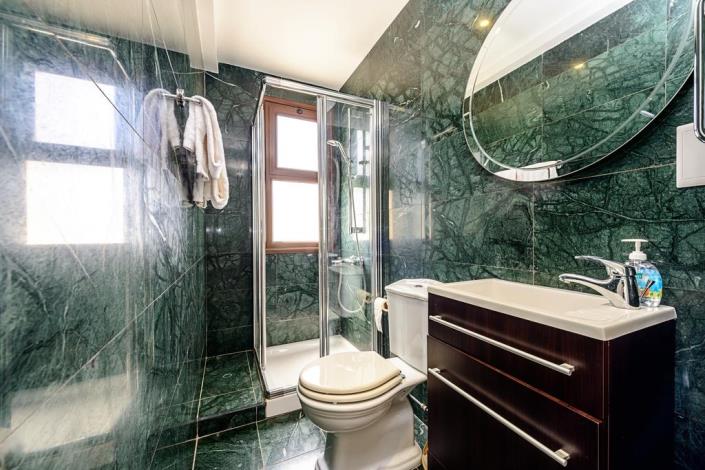 Image No.20-3 Bed Villa for sale