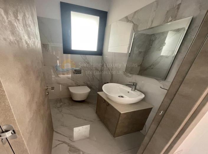 Image No.11-5 Bed Villa for sale