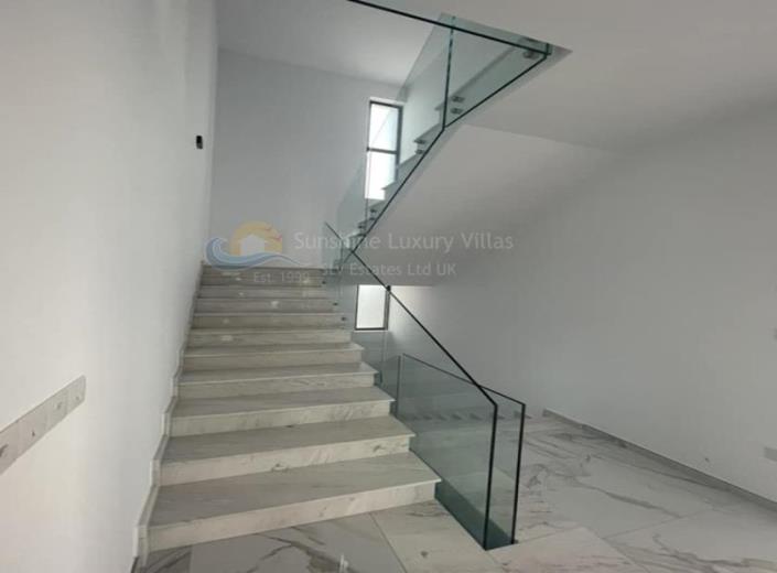 Image No.12-5 Bed Villa for sale