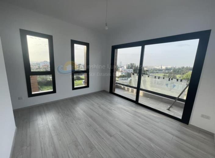 Image No.25-5 Bed Villa for sale