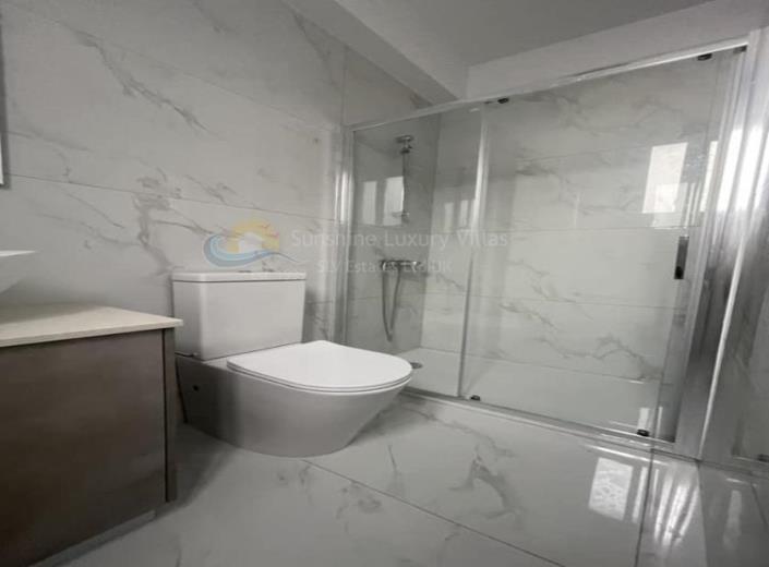 Image No.28-5 Bed Villa for sale