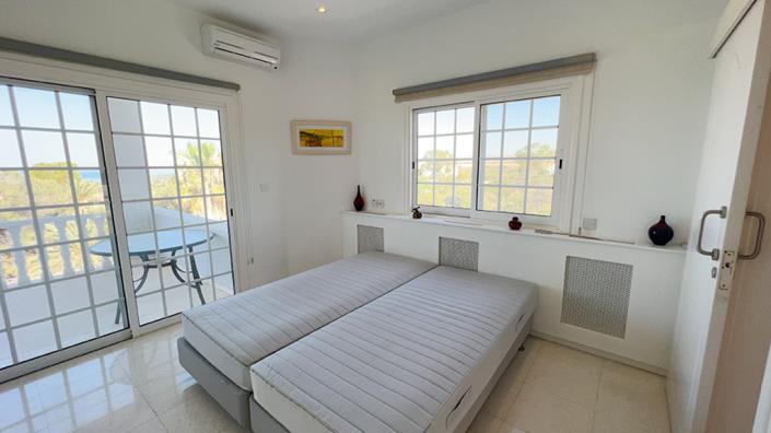 Image No.5-3 Bed Villa for sale