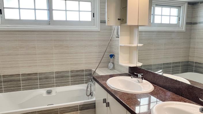 Image No.9-3 Bed Villa for sale