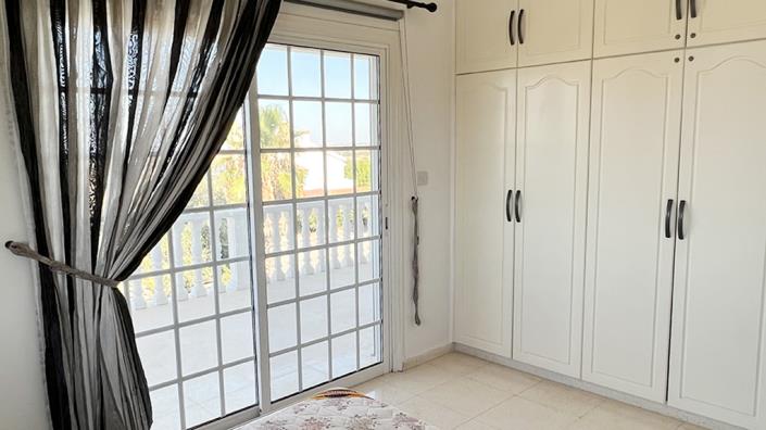 Image No.12-3 Bed Villa for sale