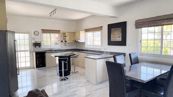 Image No.17-3 Bed Villa for sale