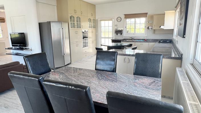 Image No.19-3 Bed Villa for sale