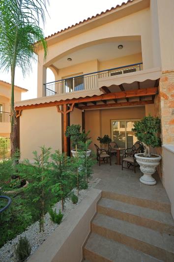 Image No.12-2 Bed Maisonette for sale