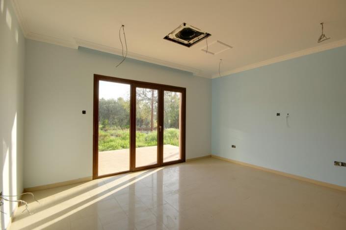 Image No.17-4 Bed Bungalow for sale