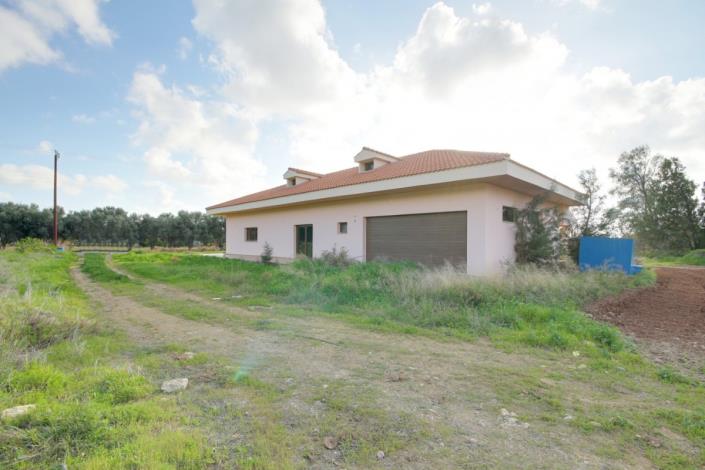 Image No.19-4 Bed Bungalow for sale