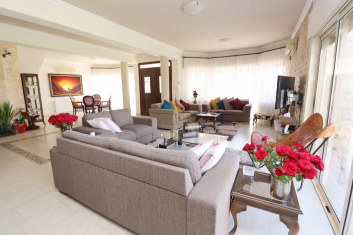 Image No.4-4 Bed Bungalow for sale