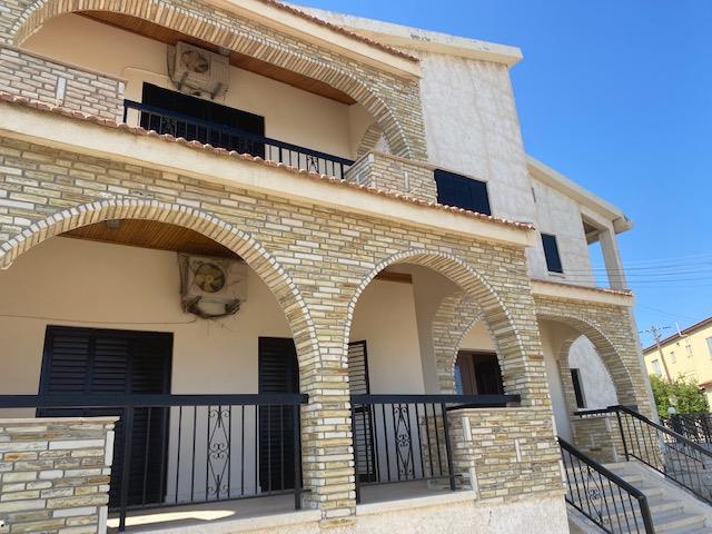 Image No.2-4 Bed House/Villa for sale