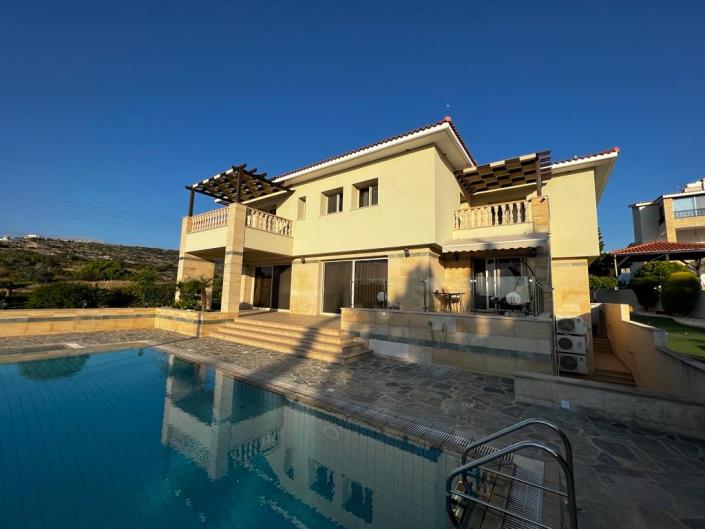 Image No.1-5 Bed House/Villa for sale