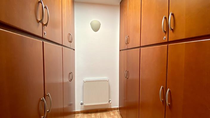 Image No.19-4 Bed House/Villa for sale