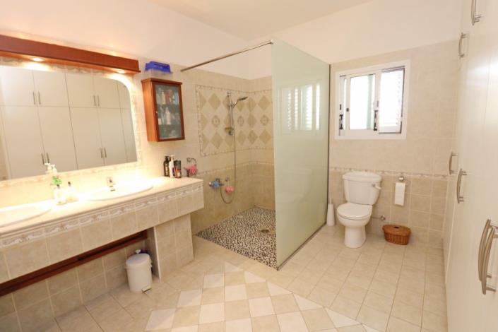 Image No.19-3 Bed Bungalow for sale