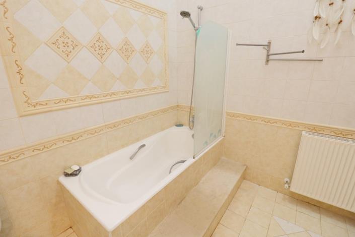 Image No.24-3 Bed Bungalow for sale