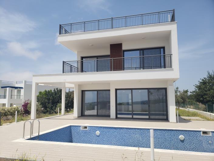 Image No.1-5 Bed House/Villa for sale