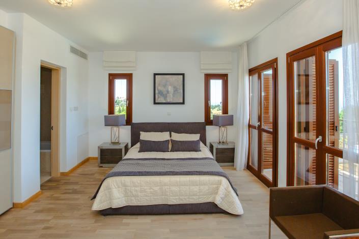 Image No.7-3 Bed Villa for sale