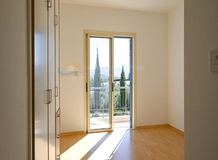 Image No.6-2 Bed Townhouse for sale