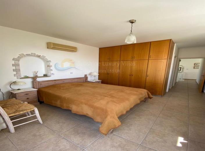 Image No.27-3 Bed Villa for sale