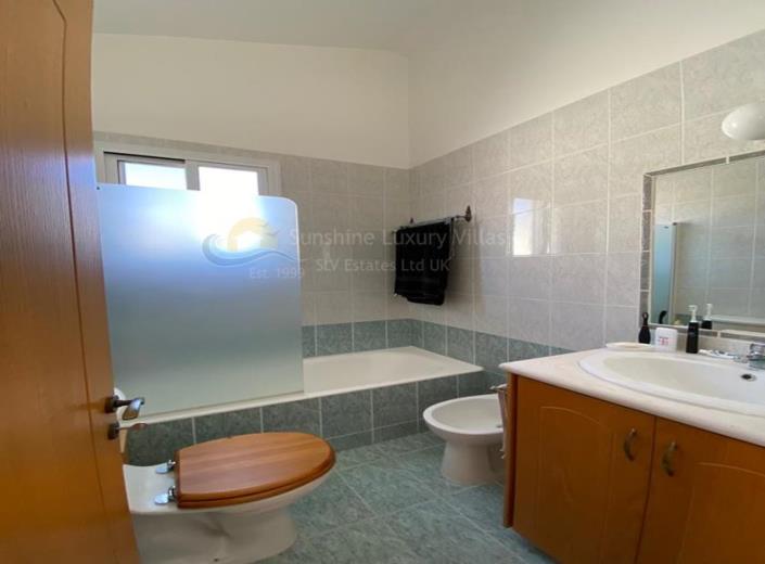 Image No.31-3 Bed Villa for sale