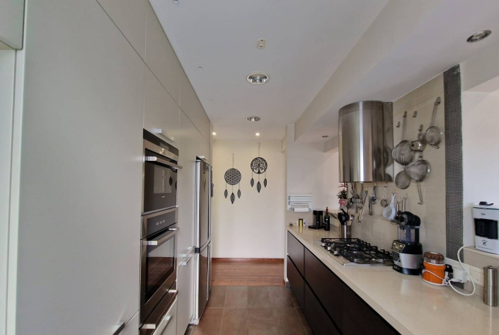 Image No.21-3 Bed Apartment for sale