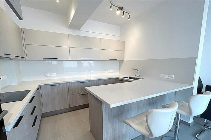 Image No.20-3 Bed Apartment for sale