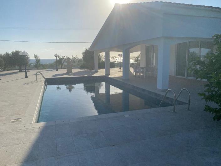 Image No.29-4 Bed Villa for sale